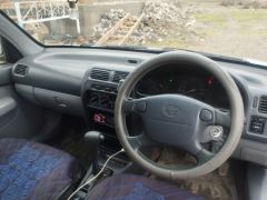 Сүрөт унаа Toyota Starlet