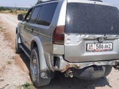 Сүрөт унаа Mitsubishi Montero Sport