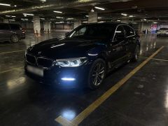 Photo of the vehicle BMW 5 Series