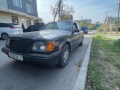 Сүрөт унаа Mercedes-Benz W124