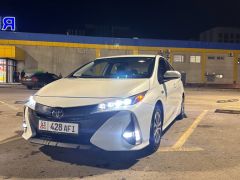 Сүрөт унаа Toyota Prius