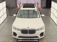 Photo of the vehicle BMW X7