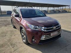 Photo of the vehicle Toyota Highlander