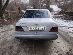 Сүрөт унаа Mercedes-Benz W124