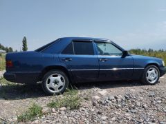 Сүрөт унаа Mercedes-Benz W124