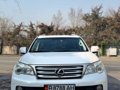 Photo of the vehicle Lexus GX