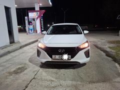 Photo of the vehicle Hyundai IONIQ