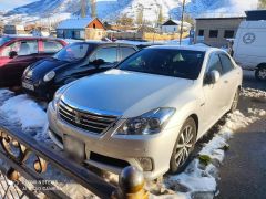 Photo of the vehicle Toyota Crown