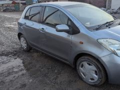 Сүрөт унаа Toyota Vitz