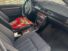 Photo of the vehicle Mercedes-Benz W124