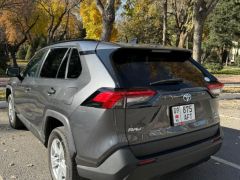 Сүрөт унаа Toyota RAV4