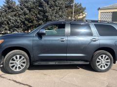 Фото авто Toyota Sequoia