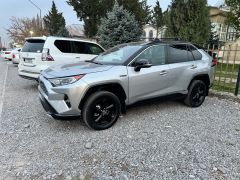 Сүрөт унаа Toyota RAV4