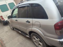 Сүрөт унаа Toyota RAV4