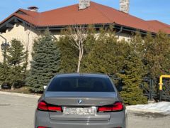 Photo of the vehicle BMW 5 Series