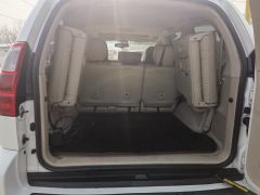 Photo of the vehicle Lexus GX