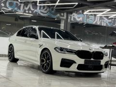 Photo of the vehicle BMW M5