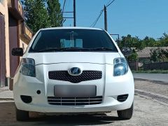 Сүрөт унаа Toyota Vitz