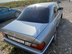 Сүрөт унаа Mercedes-Benz W124