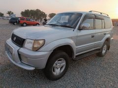 Сүрөт унаа Toyota Land Cruiser Prado