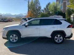 Сүрөт унаа Toyota RAV4