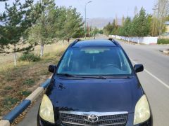 Сүрөт унаа Toyota Corolla Verso