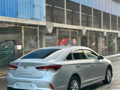 Photo of the vehicle Hyundai Sonata