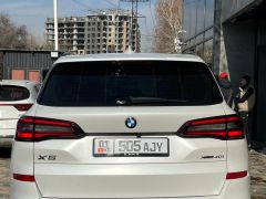 Photo of the vehicle BMW X5