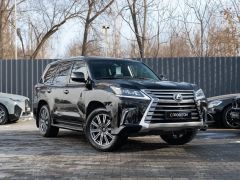 Photo of the vehicle Lexus LX