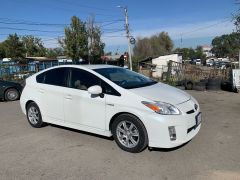 Фото авто Toyota Prius