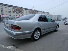 Фото авто Mercedes-Benz E-Класс