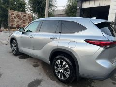 Photo of the vehicle Toyota Highlander