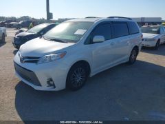 Фото авто Toyota Sienna