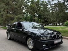 Photo of the vehicle BMW 5 Series