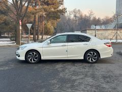 Фото авто Honda Accord