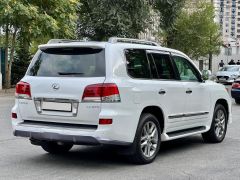 Photo of the vehicle Lexus LX