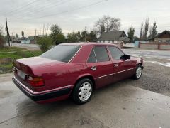 Сүрөт унаа Mercedes-Benz W124