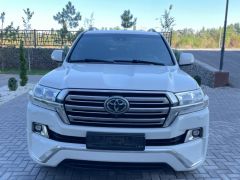 Photo of the vehicle Toyota Land Cruiser