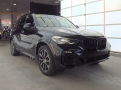 Photo of the vehicle BMW X5