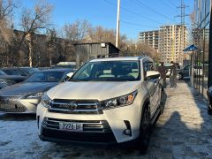 Сүрөт унаа Toyota Highlander