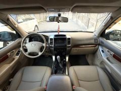 Сүрөт унаа Toyota Land Cruiser Prado