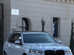 Photo of the vehicle BMW X5