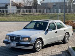 Сүрөт унаа Mercedes-Benz W124