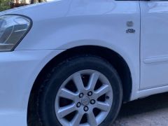 Сүрөт унаа Toyota Avensis Verso