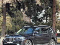 Photo of the vehicle BMW X7