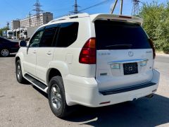 Photo of the vehicle Lexus GX