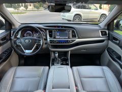 Сүрөт унаа Toyota Highlander