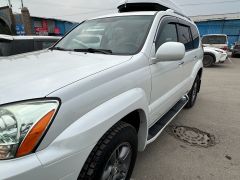 Photo of the vehicle Lexus GX