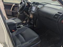 Сүрөт унаа Toyota Land Cruiser Prado