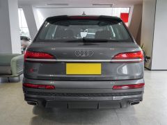 Photo of the vehicle Audi Q7